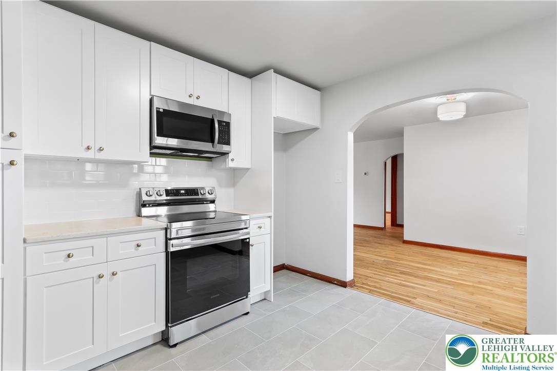1722 South Albert Street Property Photo 12