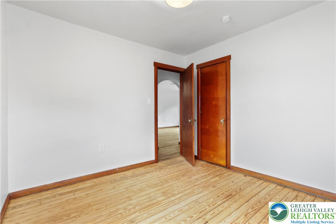 1722 South Albert Street Property Photo 17