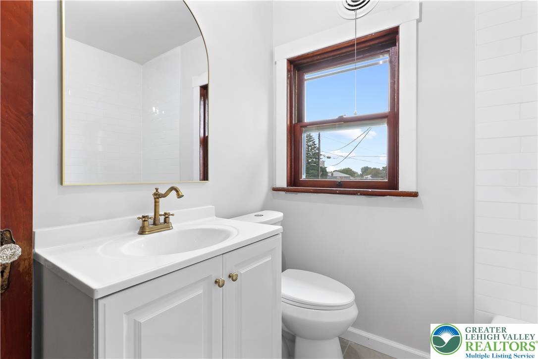 1722 South Albert Street Property Photo 18