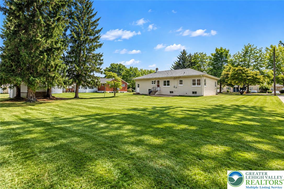 1722 South Albert Street Property Photo 20