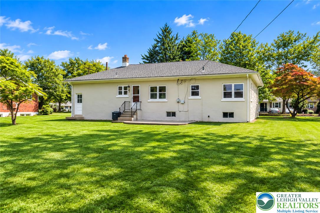 1722 South Albert Street Property Photo 21