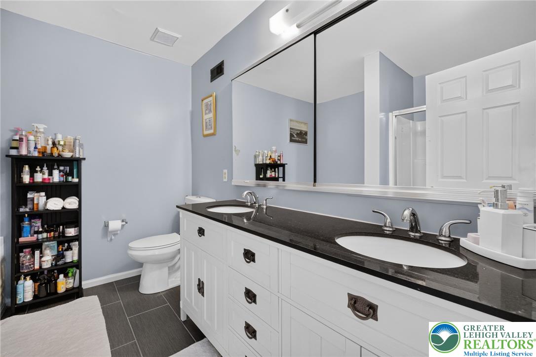 8141 Cross Creek Circle Property Photo 15