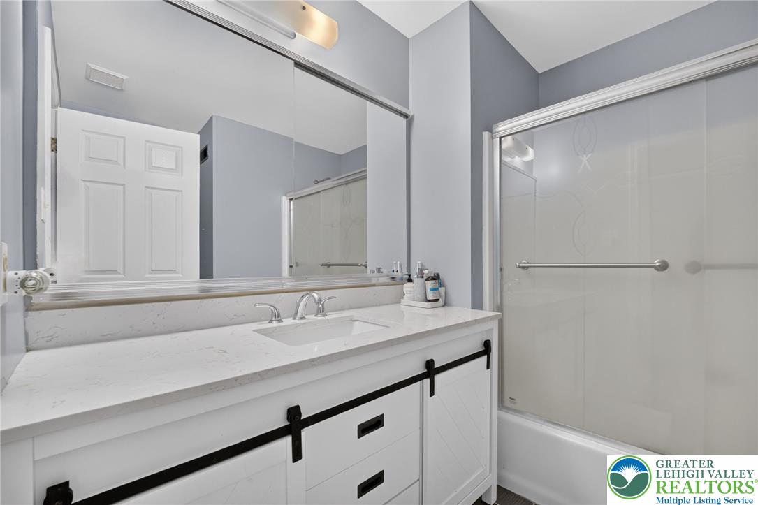 8141 Cross Creek Circle Property Photo 21