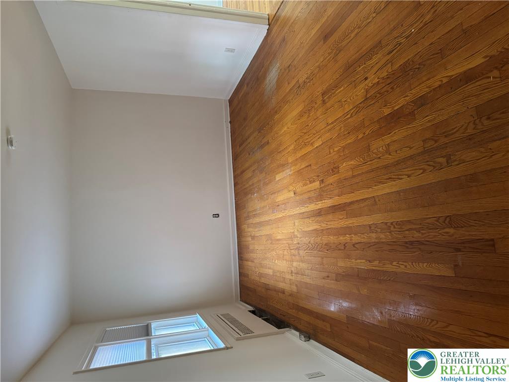 2228 West Allen Street 6b Property Photo 6