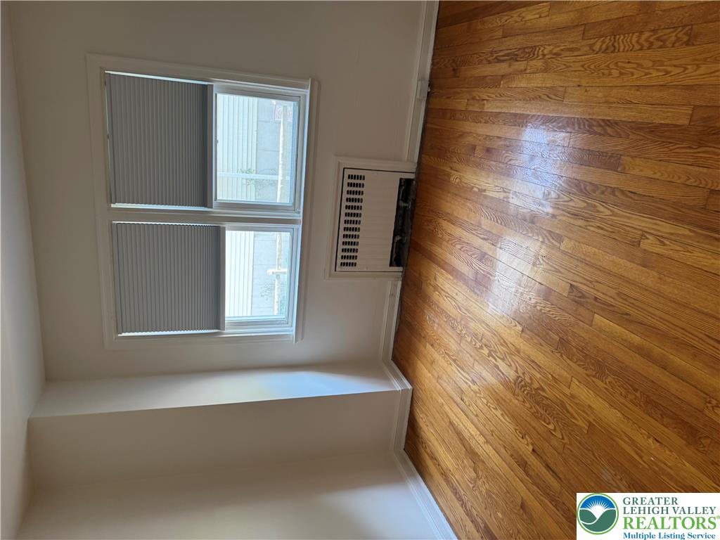 2228 West Allen Street 6b Property Photo 7