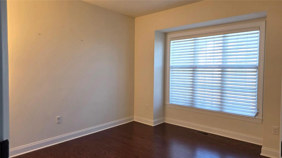 6493 Fox Glove Lane Property Photo 3