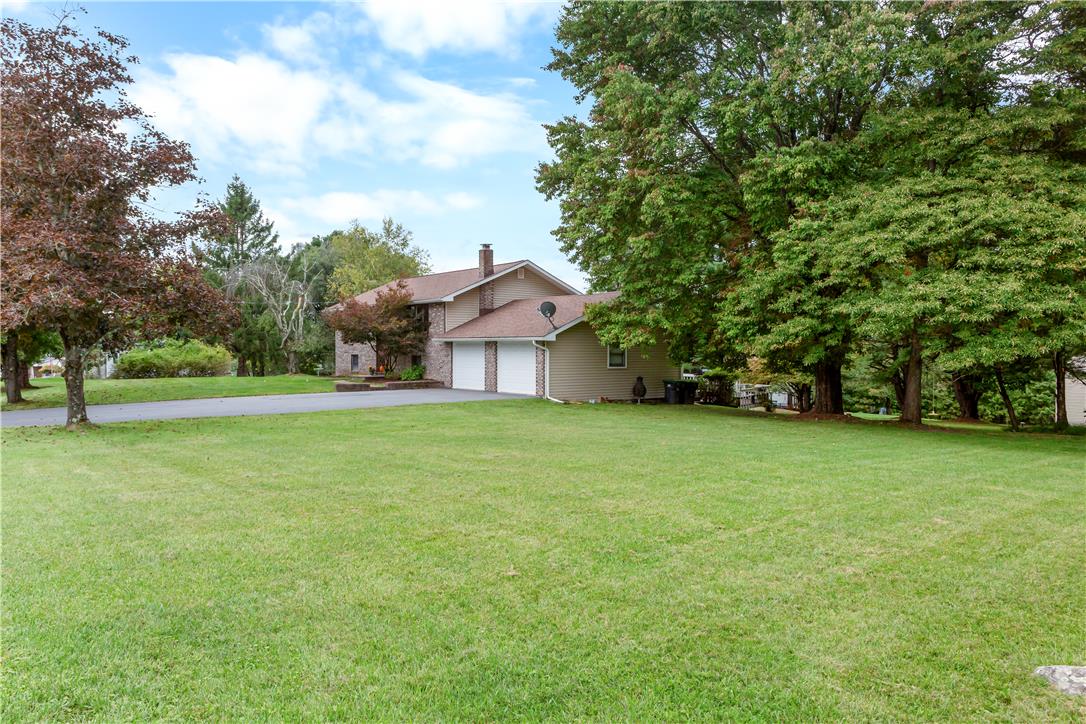 1004 Tara View Drive Property Photo 3