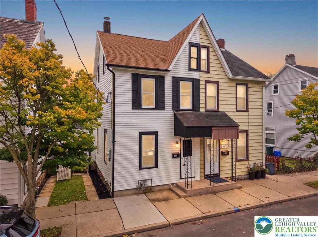 635 Spring Street Property Photo 1