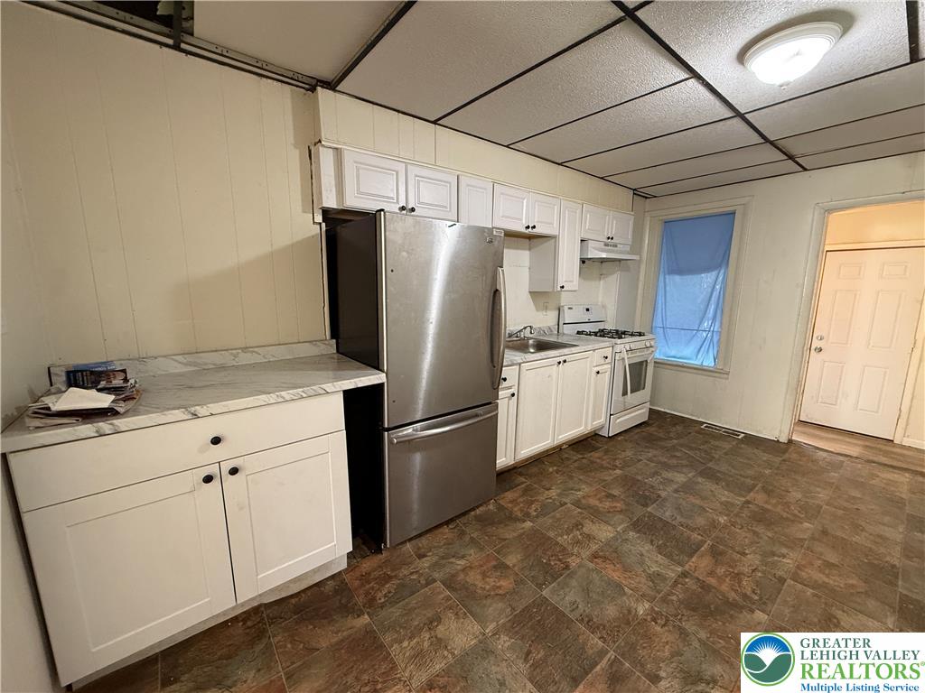 525 Elliger Street Property Photo 4