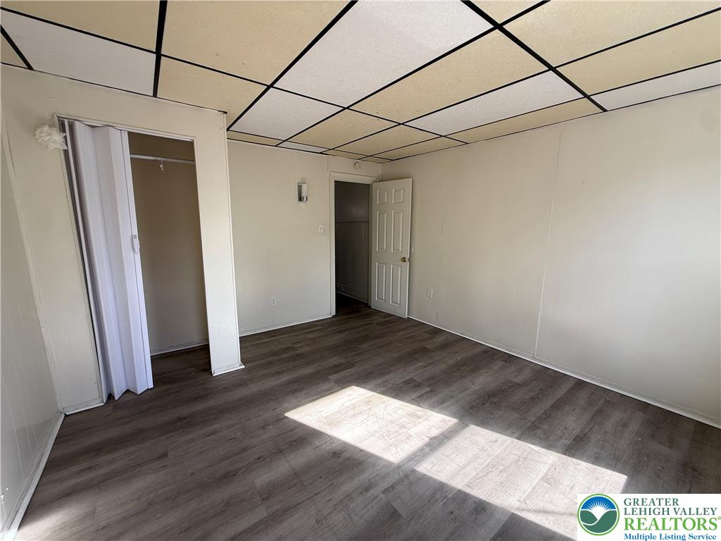 525 Elliger Street Property Photo 6