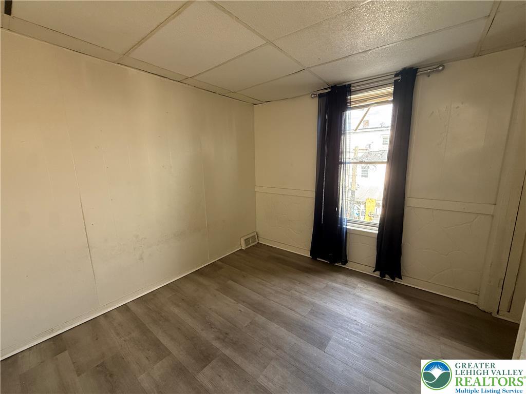 525 Elliger Street Property Photo 7