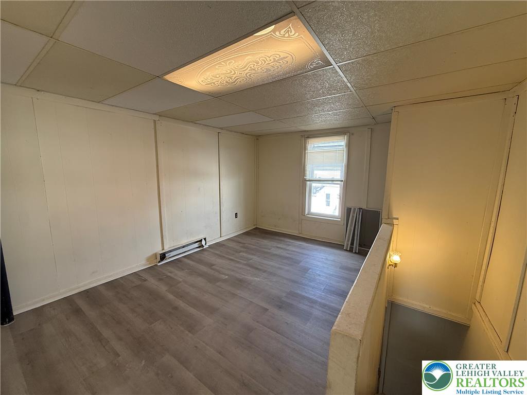 525 Elliger Street Property Photo 8