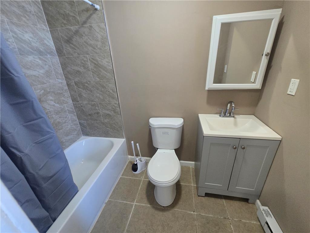 1135 East 4th Street 1 Property Photo 3