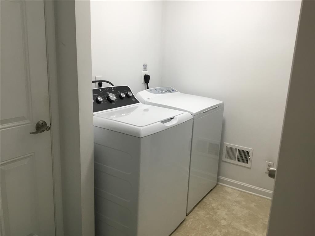 5276 Blue Sky Drive Property Photo 17
