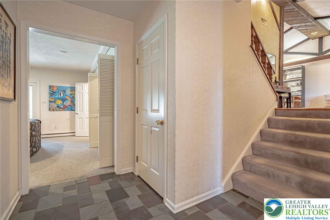 4036 Wedgewood Road Property Photo 6