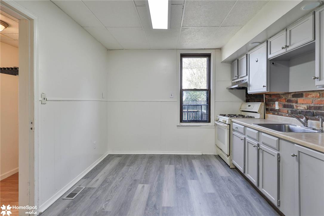 523 Alaska Street Property Photo 22