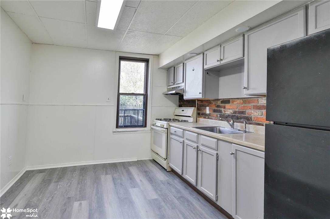 523 Alaska Street Property Photo 23
