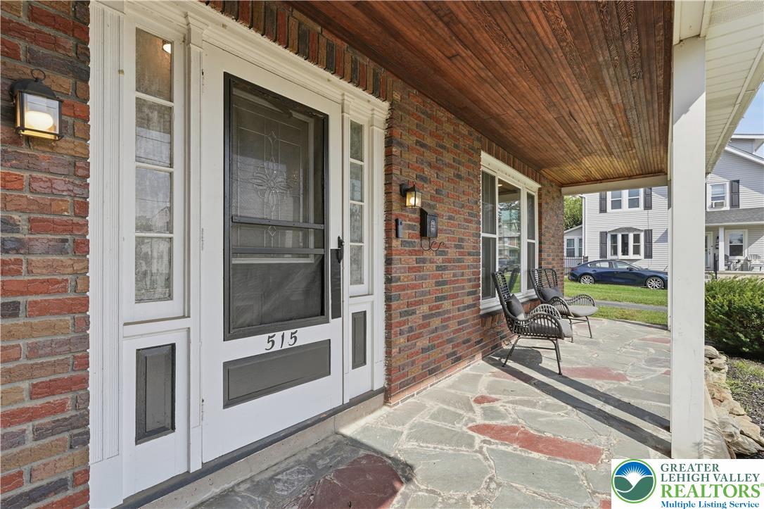 515 East 2nd Street Property Photo 4