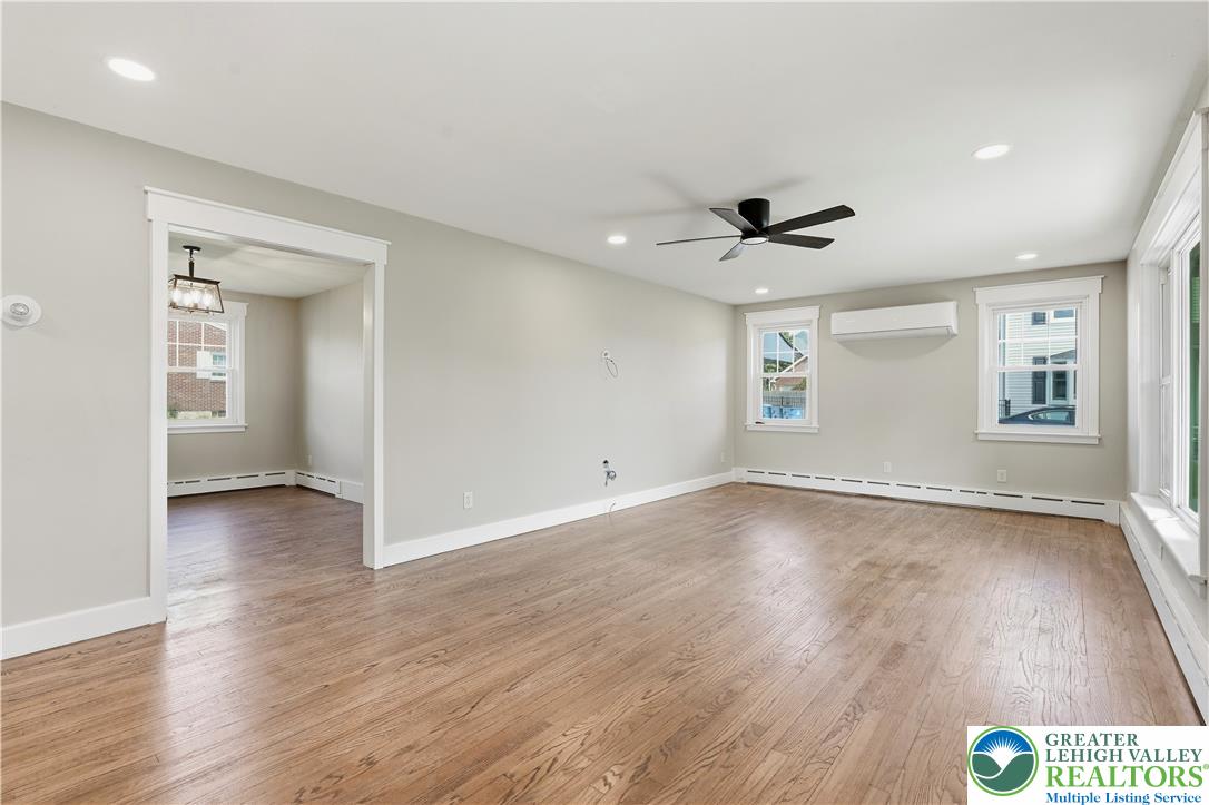 515 East 2nd Street Property Photo 6