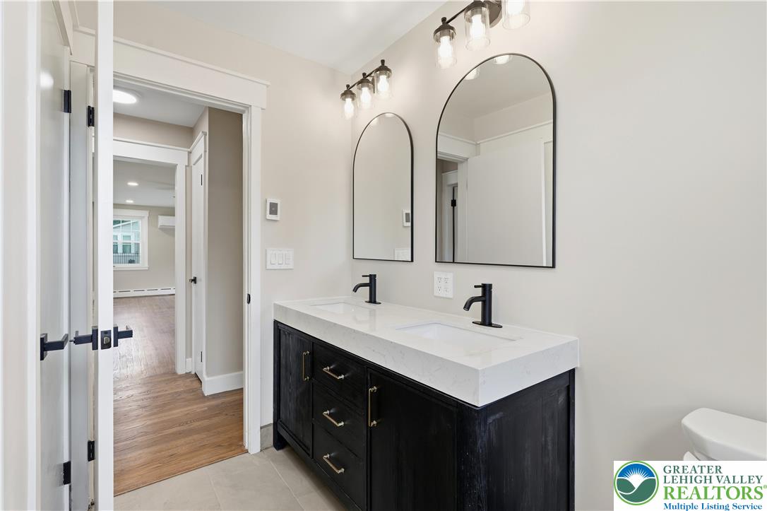 515 East 2nd Street Property Photo 13