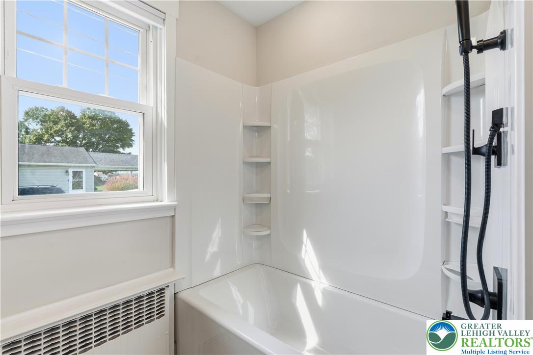 515 East 2nd Street Property Photo 14