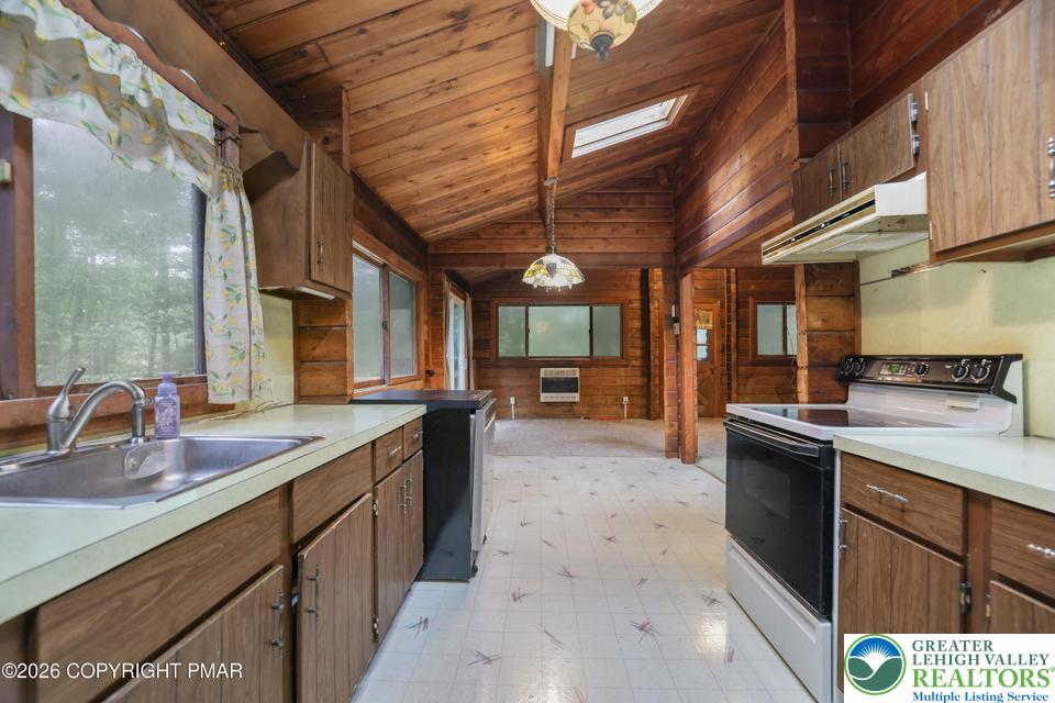 135 Sportsmen Drive Property Photo 13