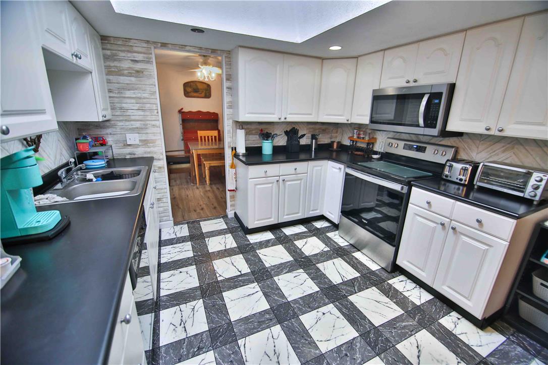 412 Grange Road Property Photo 11