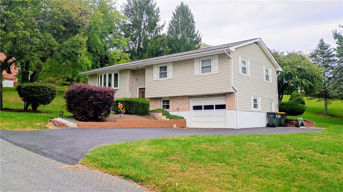 6301 Meadowview Road Property Photo 3