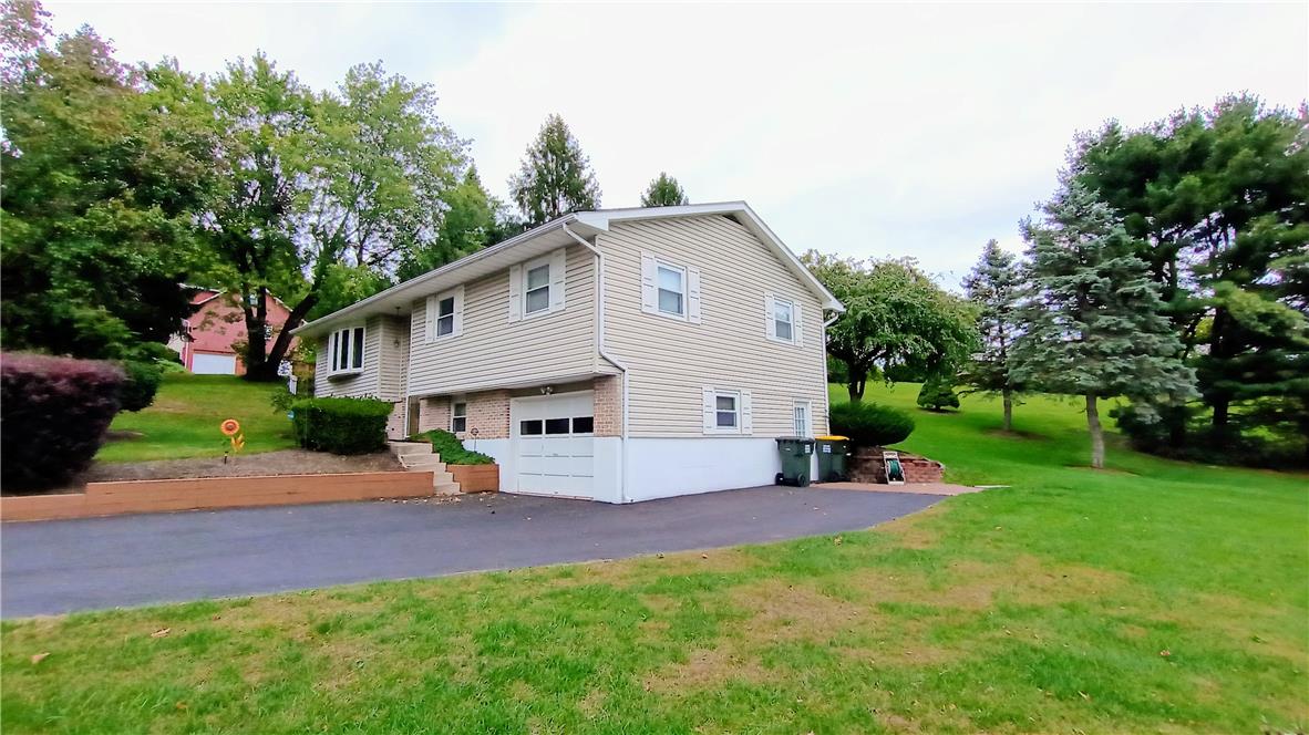 6301 Meadowview Road Property Photo 4