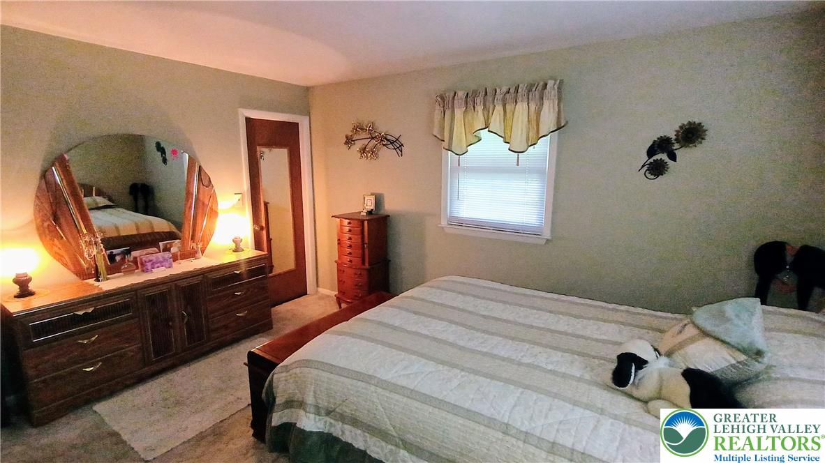 6301 Meadowview Road Property Photo 24