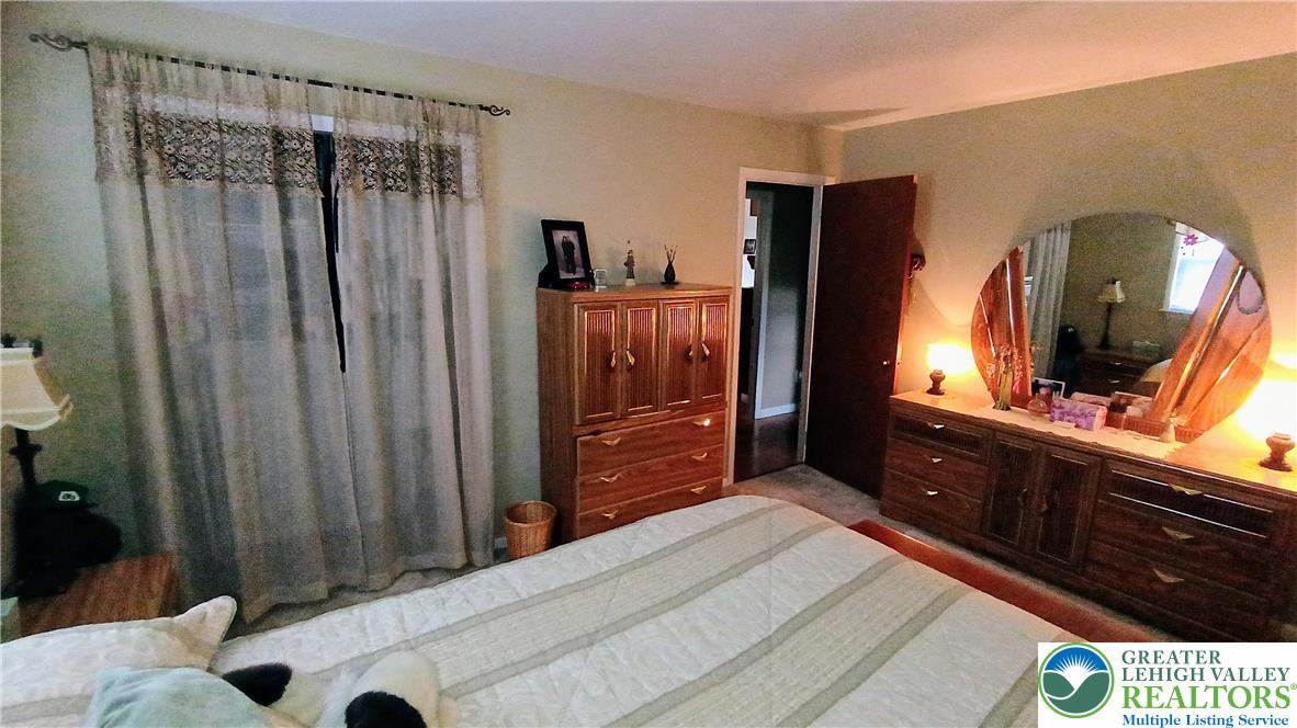 6301 Meadowview Road Property Photo 25