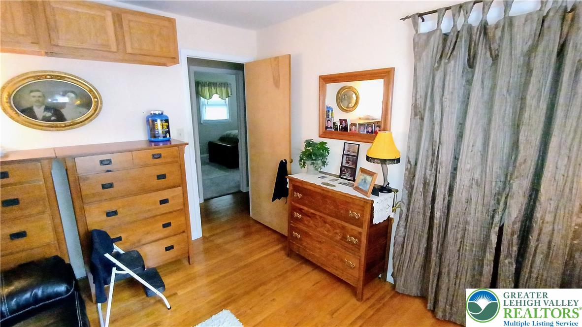 6301 Meadowview Road Property Photo 30