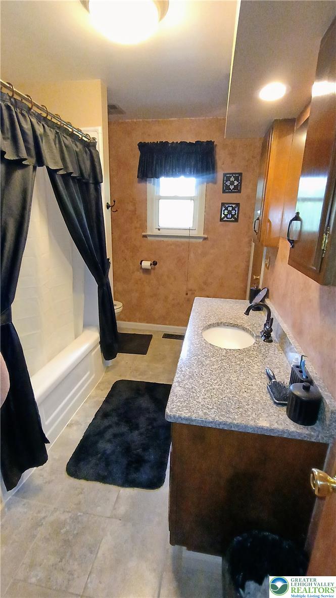 6301 Meadowview Road Property Photo 34