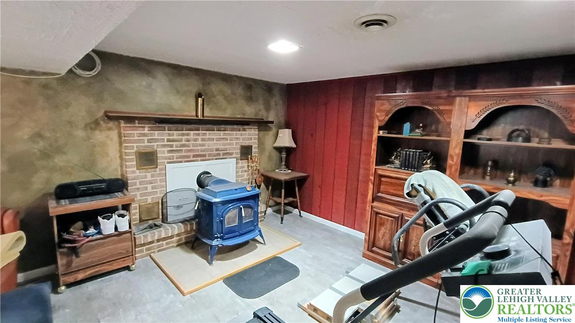 6301 Meadowview Road Property Photo 38