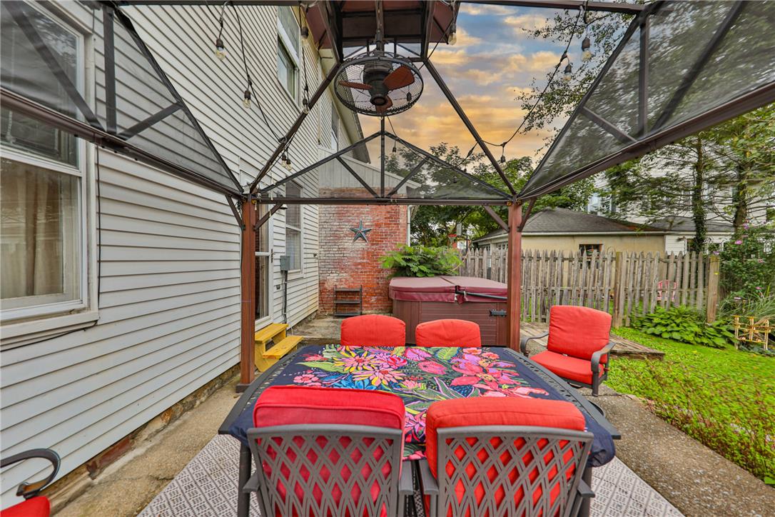 212 West Burke Street Property Photo 23