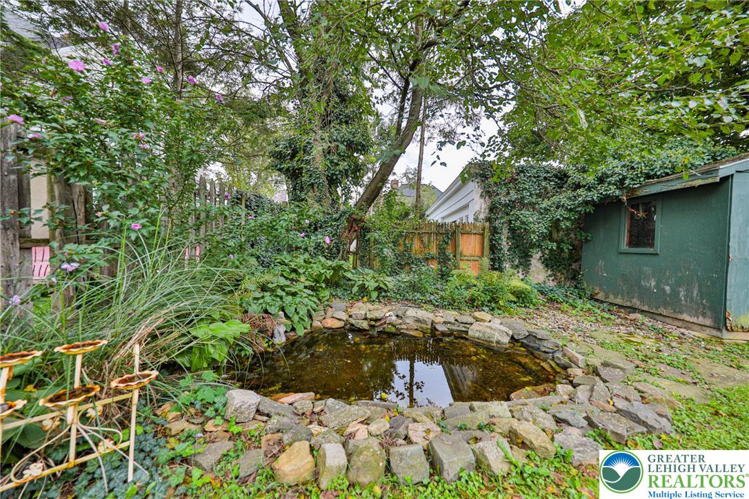 212 West Burke Street Property Photo 25
