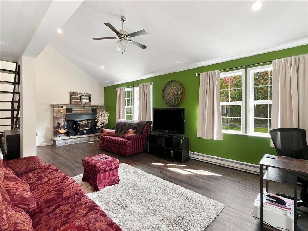 14 Twin Lake Road Property Photo 31