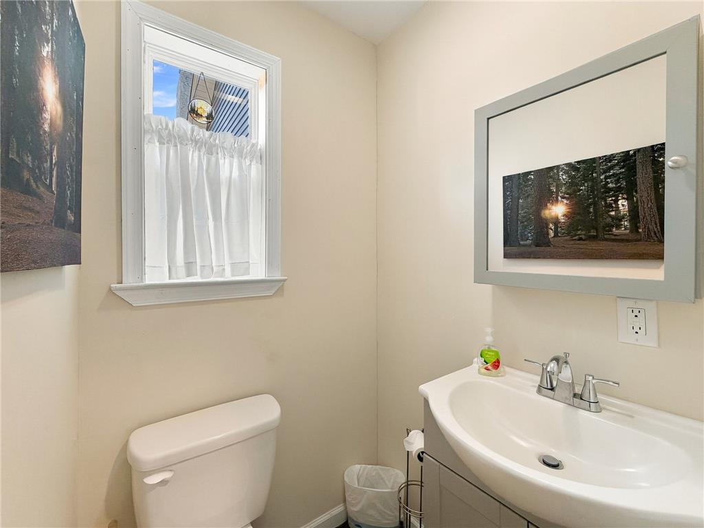 14 Twin Lake Road Property Photo 41