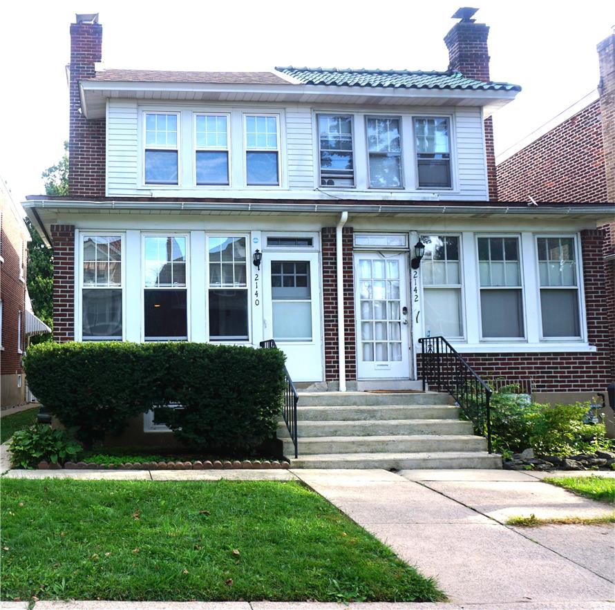 2140 West Washington Street Property Photo 1