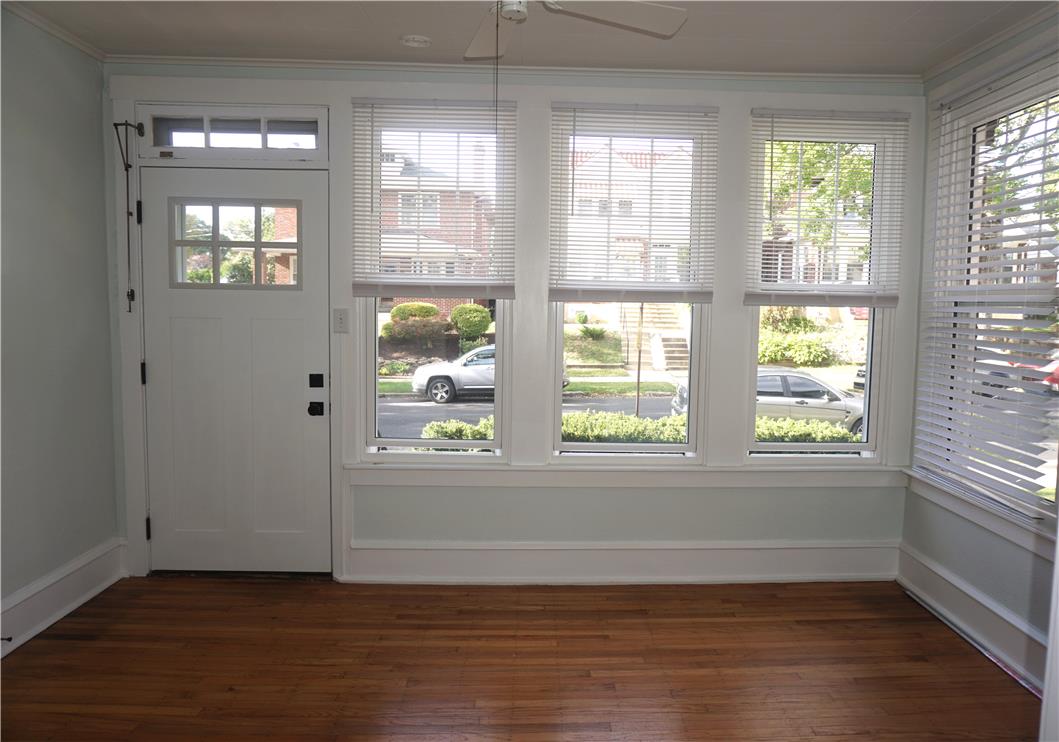 2140 West Washington Street Property Photo 4