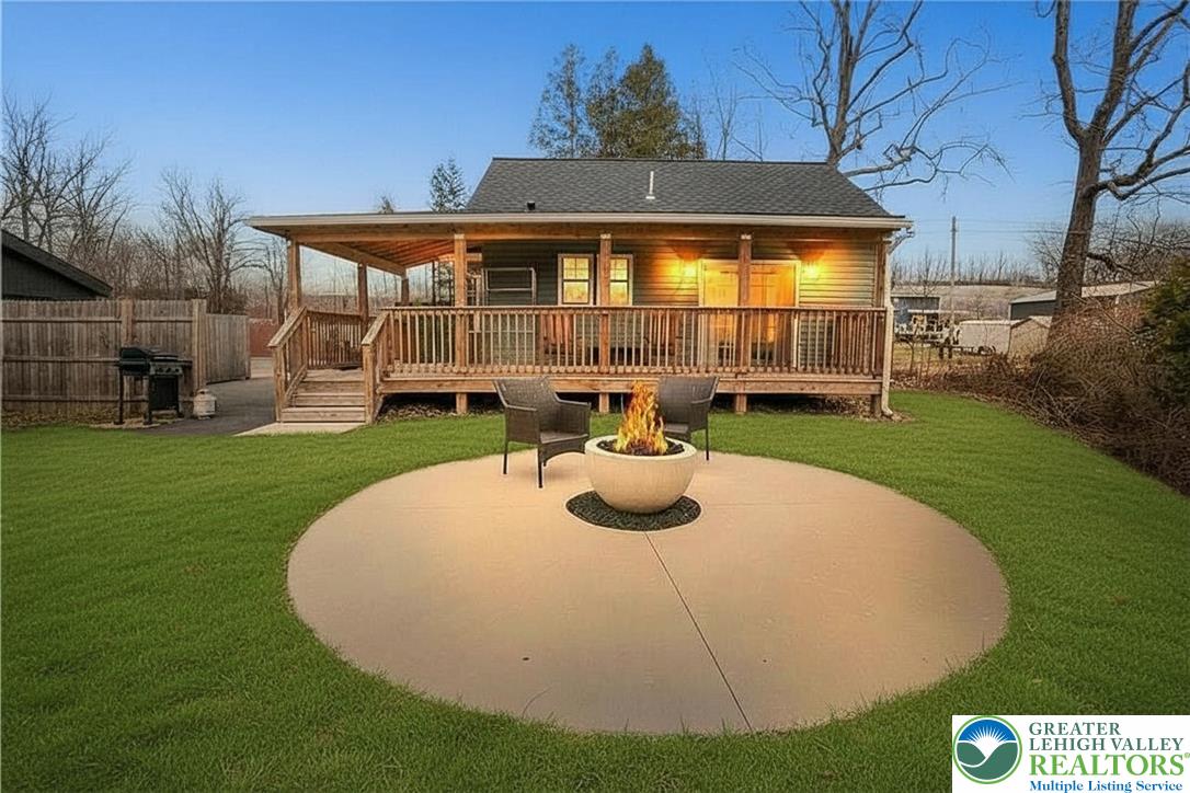 5112 Creek Road Property Photo 12