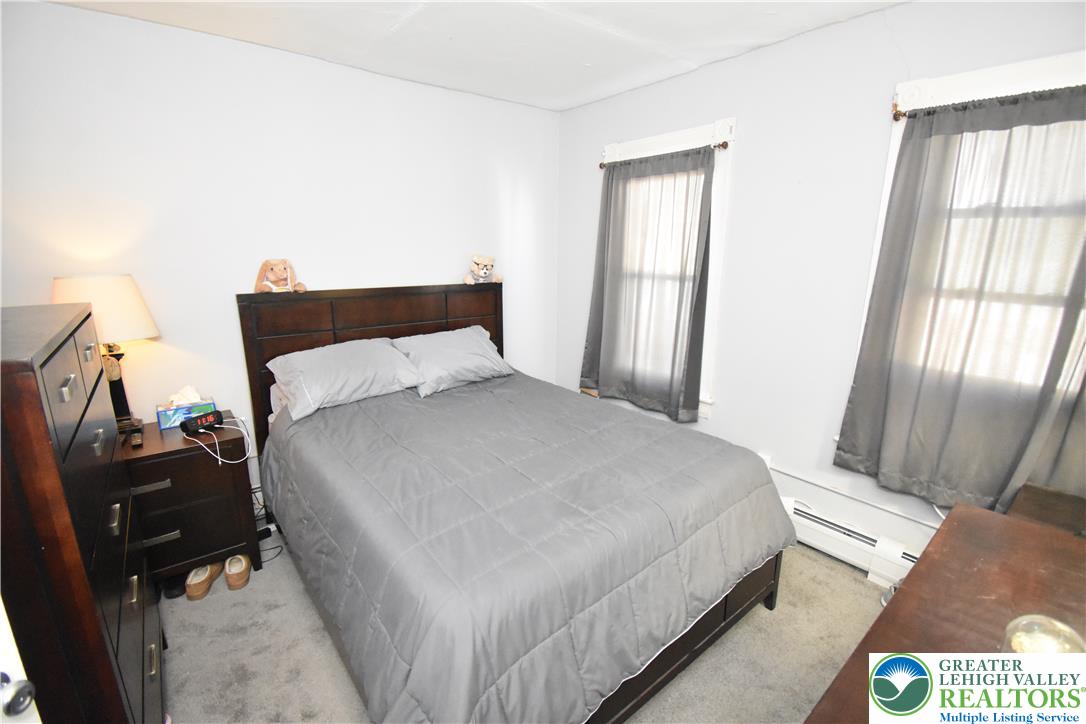 470 West Berwick Street Property Photo 12