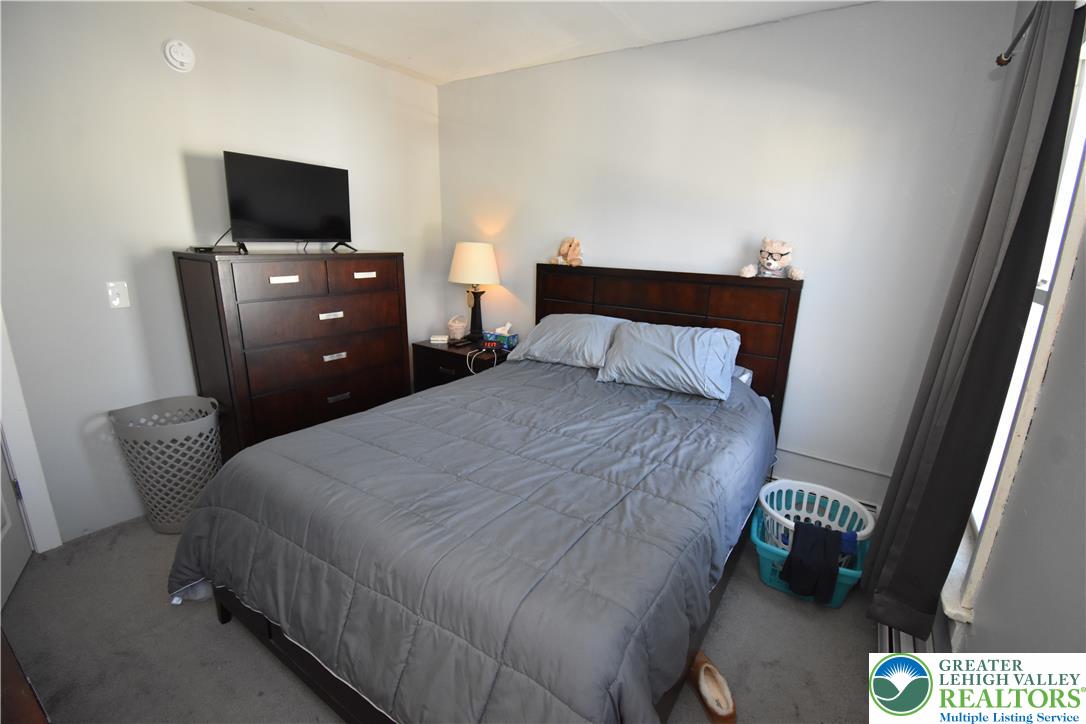 470 West Berwick Street Property Photo 13