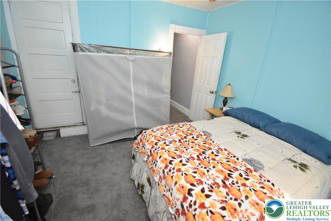470 West Berwick Street Property Photo 18