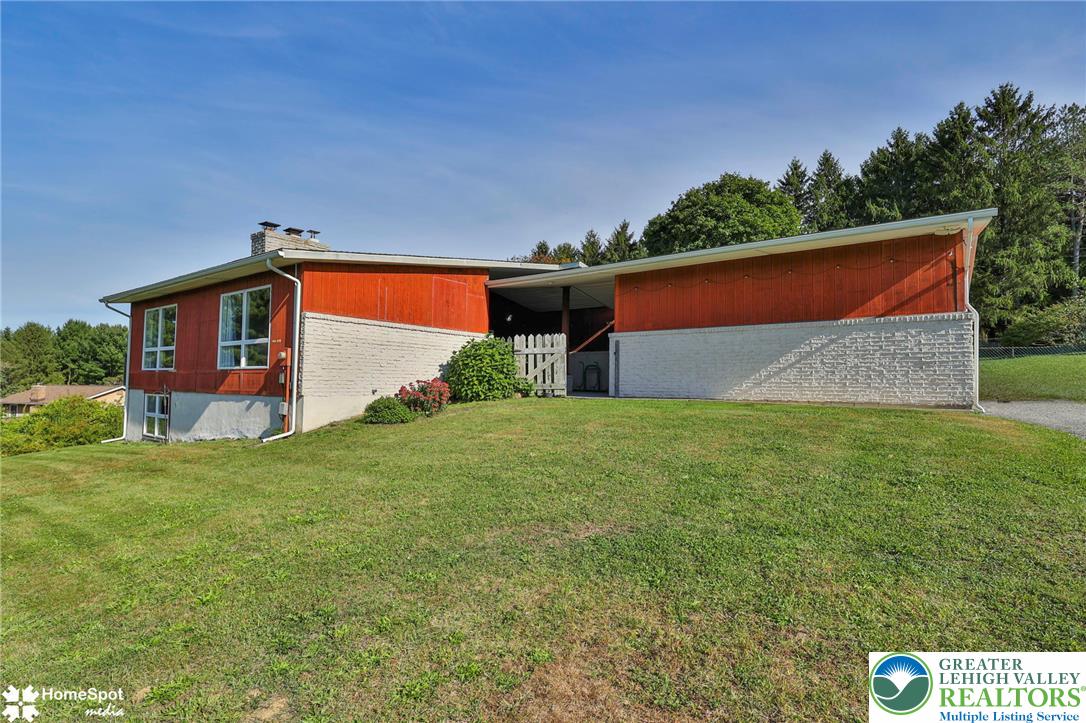 7758 Sechler Road Property Photo 10