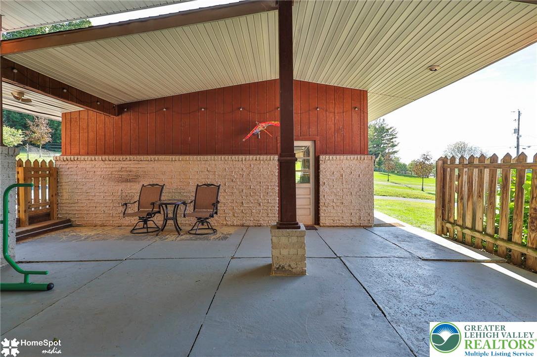 7758 Sechler Road Property Photo 14