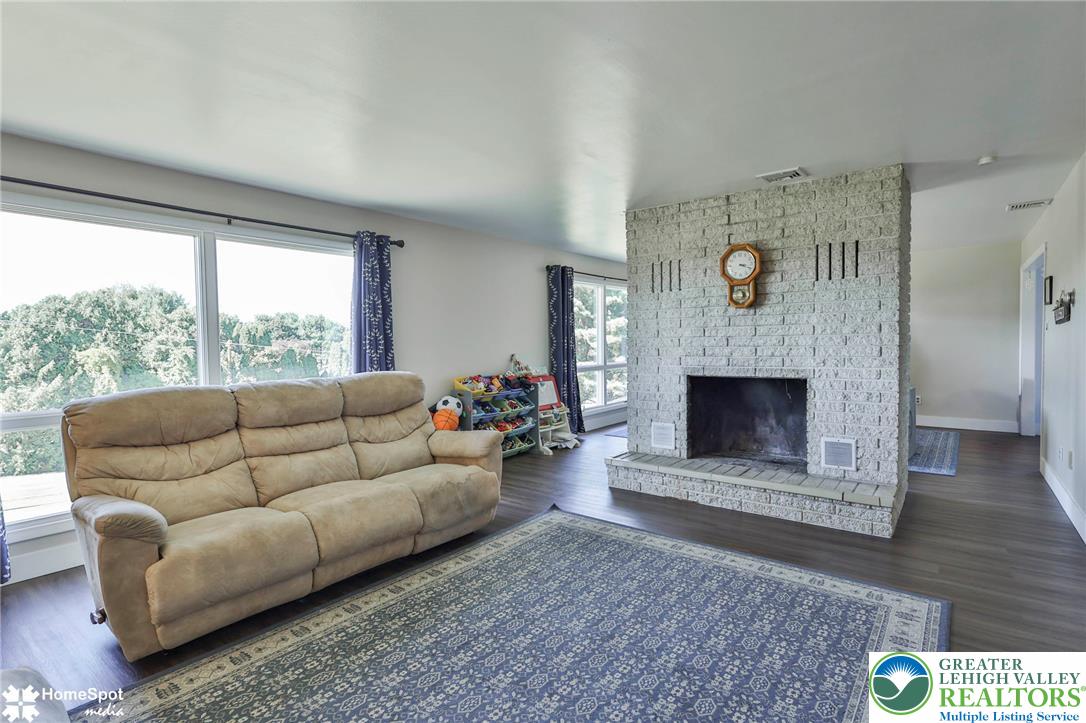 7758 Sechler Road Property Photo 18