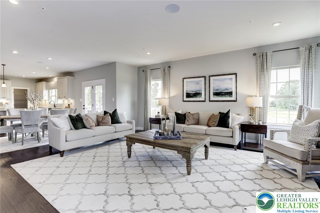 785182 Property Photo 2