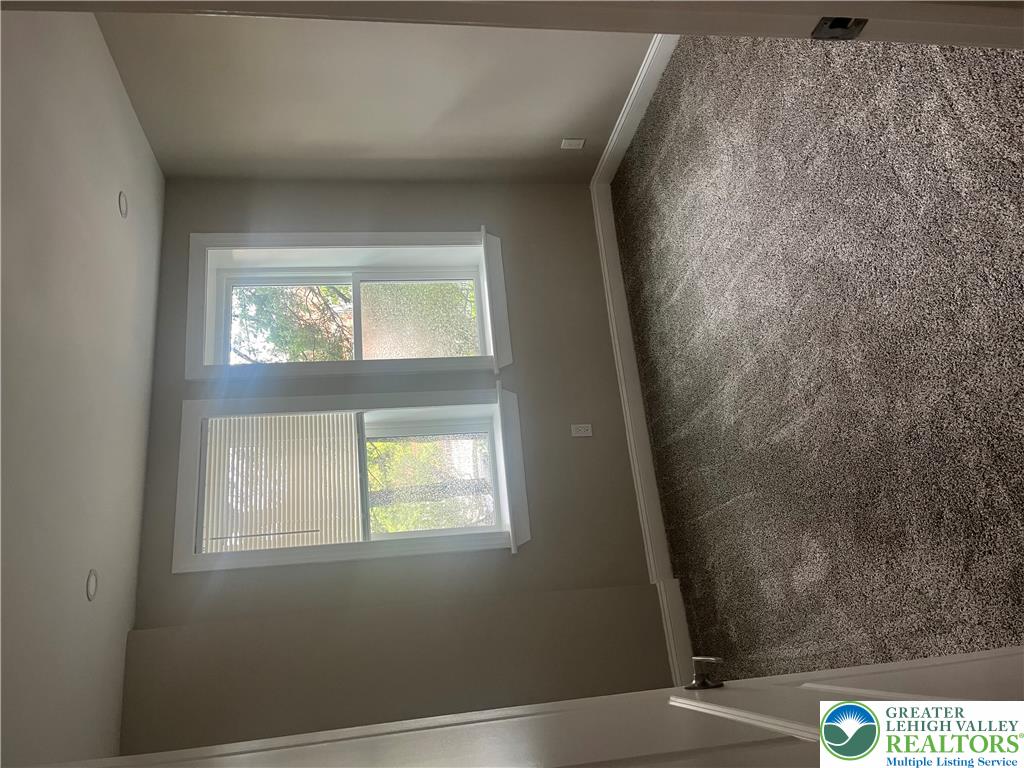 139 Main Street 4 Property Photo 10