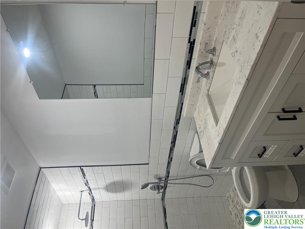139 Main Street 4 Property Photo 12